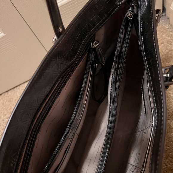 Metallic silver Michael’s Kors tote with large wallet - Picture 3 of 6